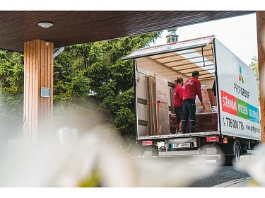 Stěhování soch, obrazů a dalších předmětů velké hodnoty